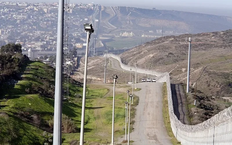 Security radar for perimeter detection